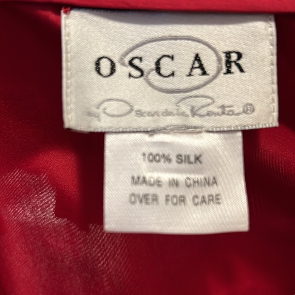 Stunning Vintage Oscar de la Renta Red Blouse with Ruffles, 100% Silk - Picture 6 of 9